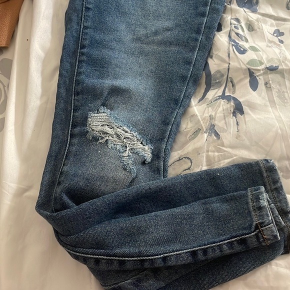 GARAGE SUPER SKINNY FITTED JEANS (booty lifting) - Picture 1 of 2